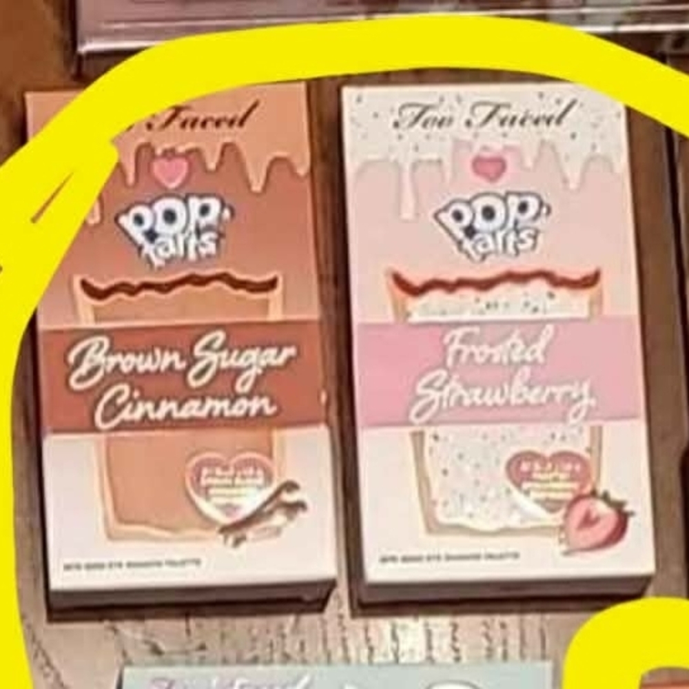 Too Faced Pop Tarts Brown Sugar Cinnamon and Frosted Strawberry Set